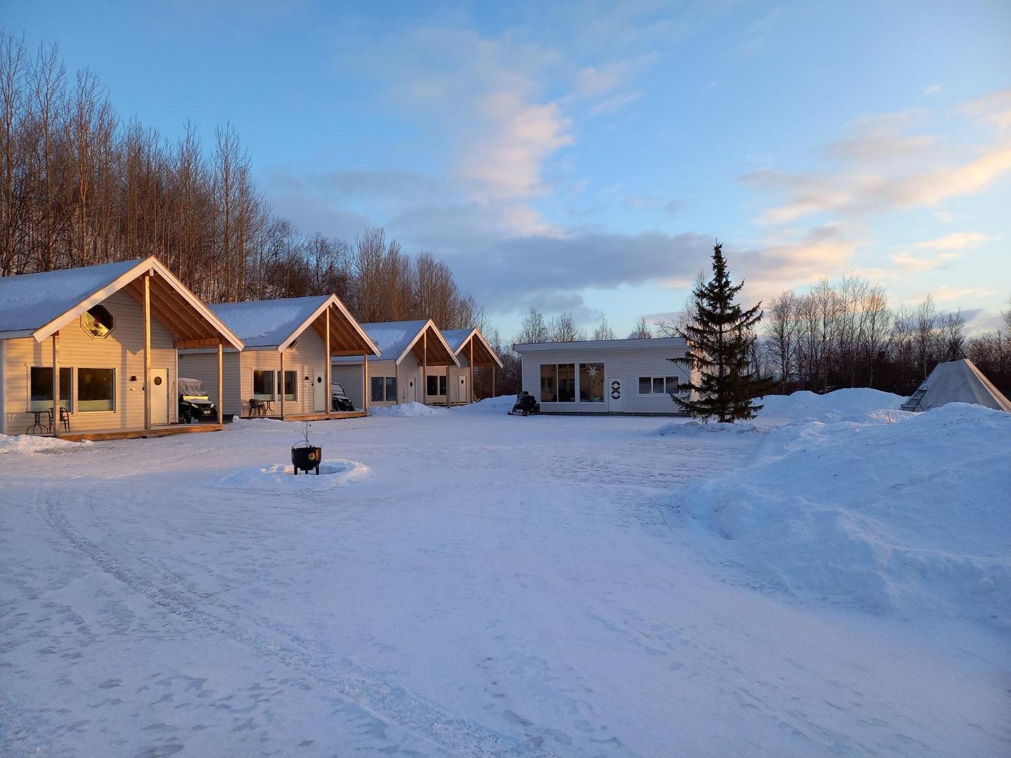Atte Arstider Lodge Neiden エクステリア 写真