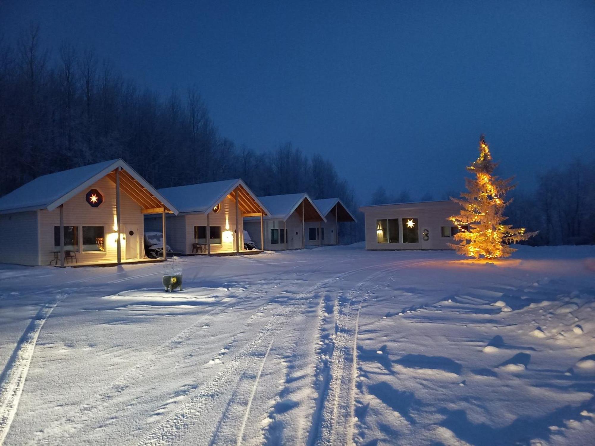Atte Arstider Lodge Neiden エクステリア 写真