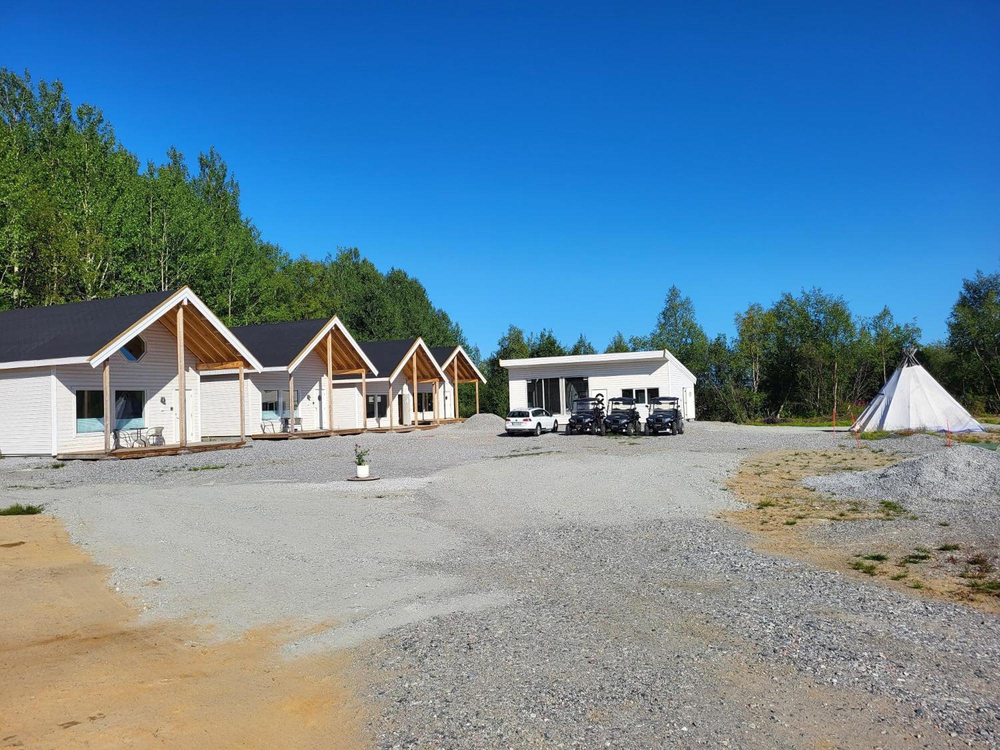 Atte Arstider Lodge Neiden エクステリア 写真